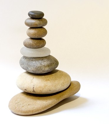 Pebble stack, Wikimedia Commons, Zzubnik